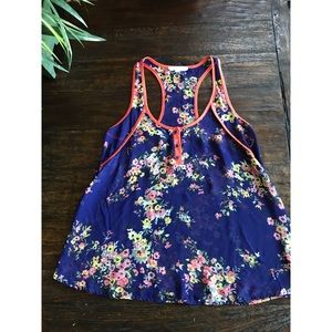 XS beautiful floral Lush tank top with buttons